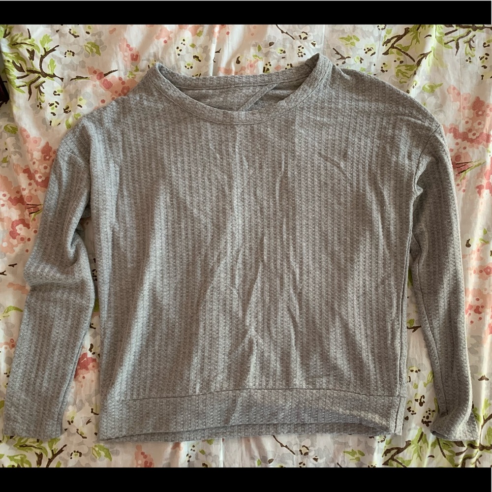 Open back grey cropped lightweight sweater